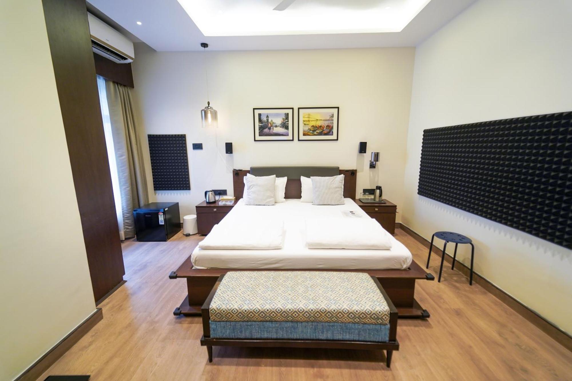 Central Bed & Breakfast Kolkata Exterior photo