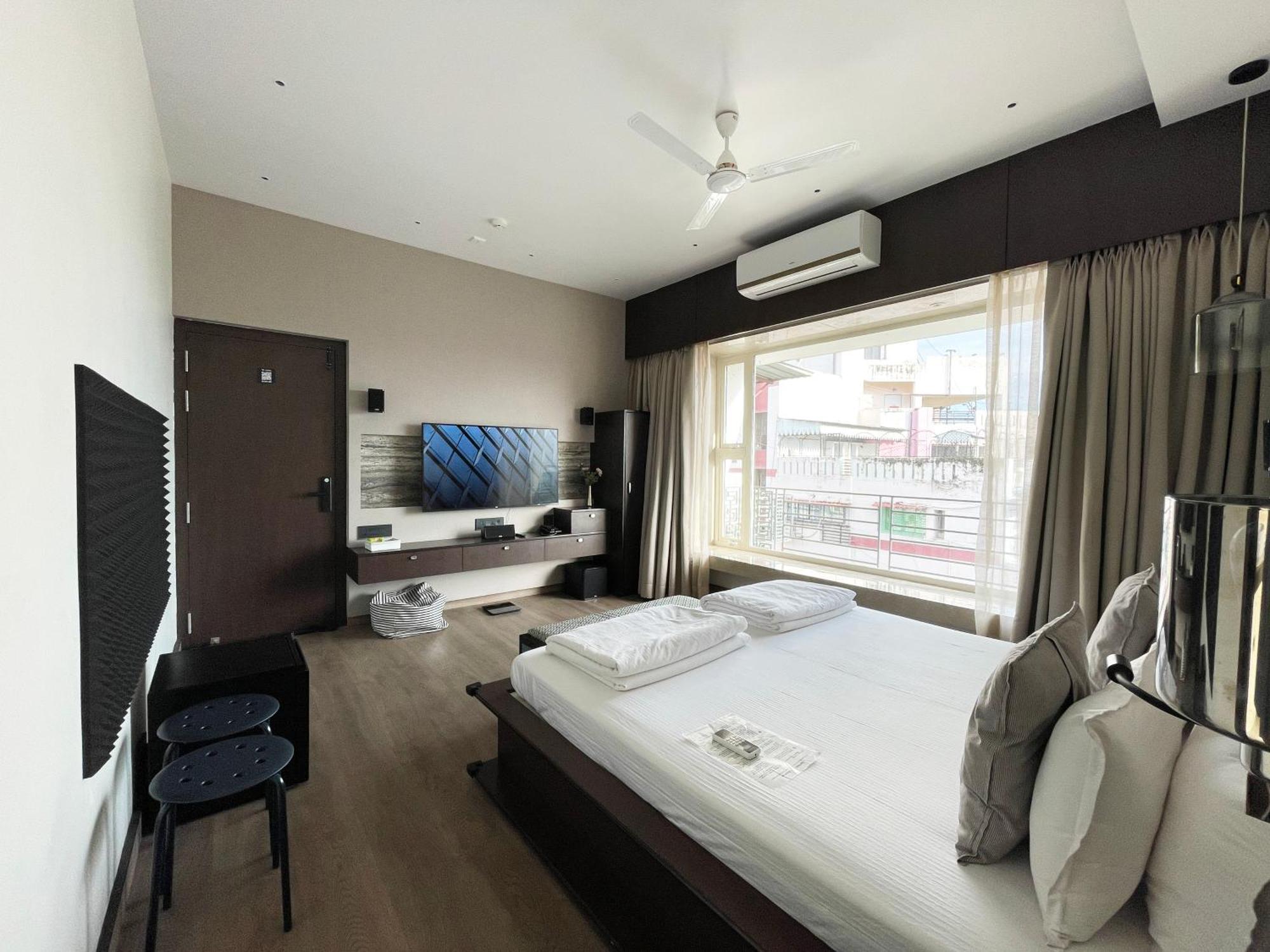 Central Bed & Breakfast Kolkata Exterior photo