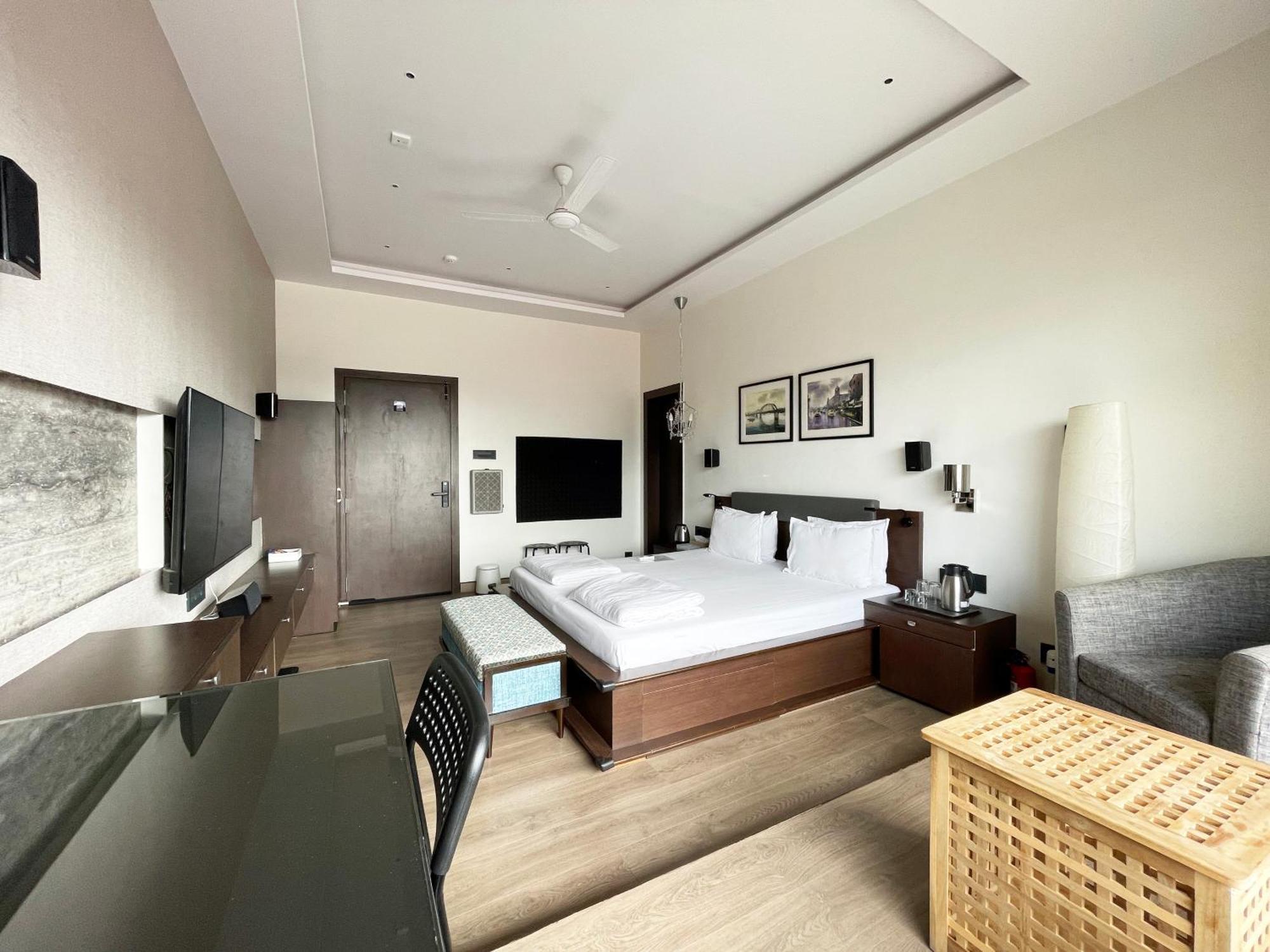 Central Bed & Breakfast Kolkata Exterior photo